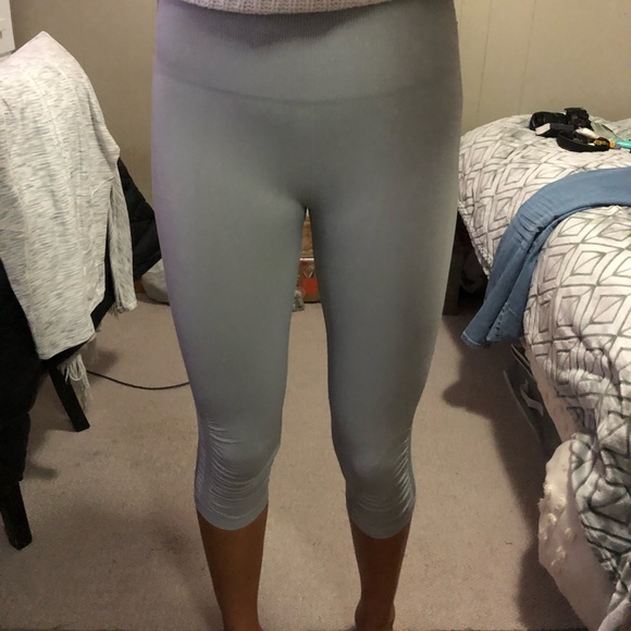 Lulu lemon leggings - Picture 2 of 4